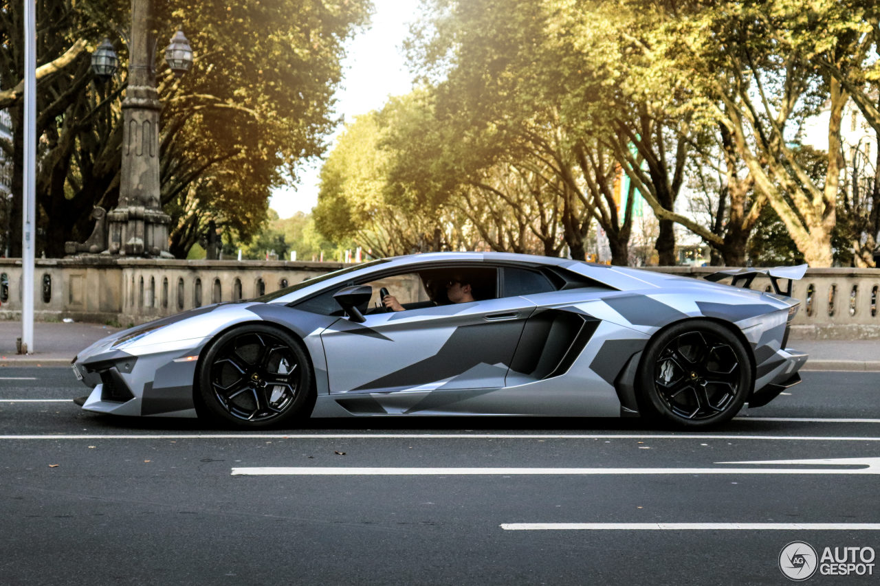 Lamborghini Aventador LP700-4