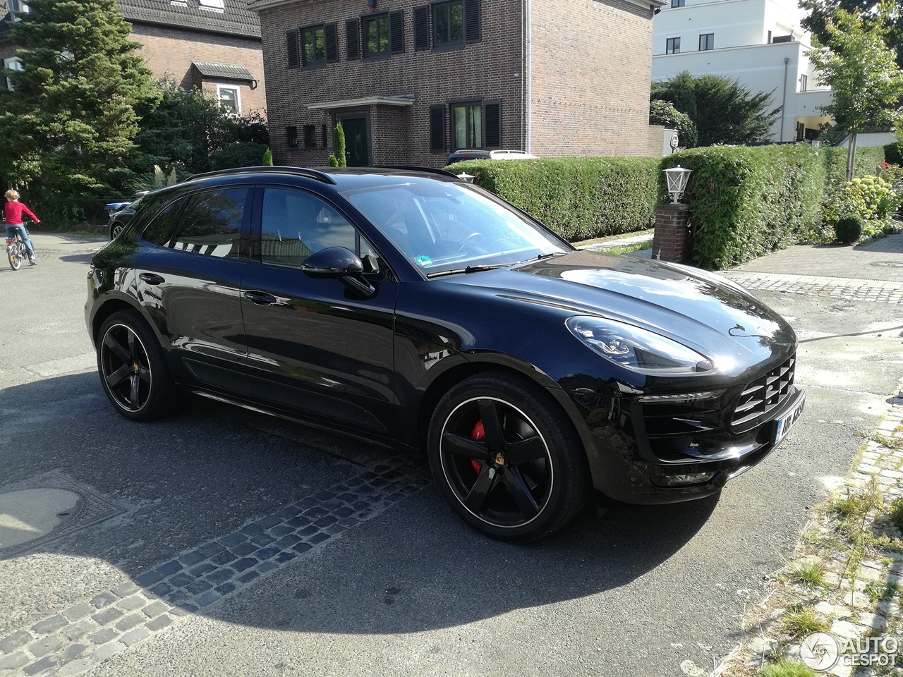 Porsche 95B Macan GTS