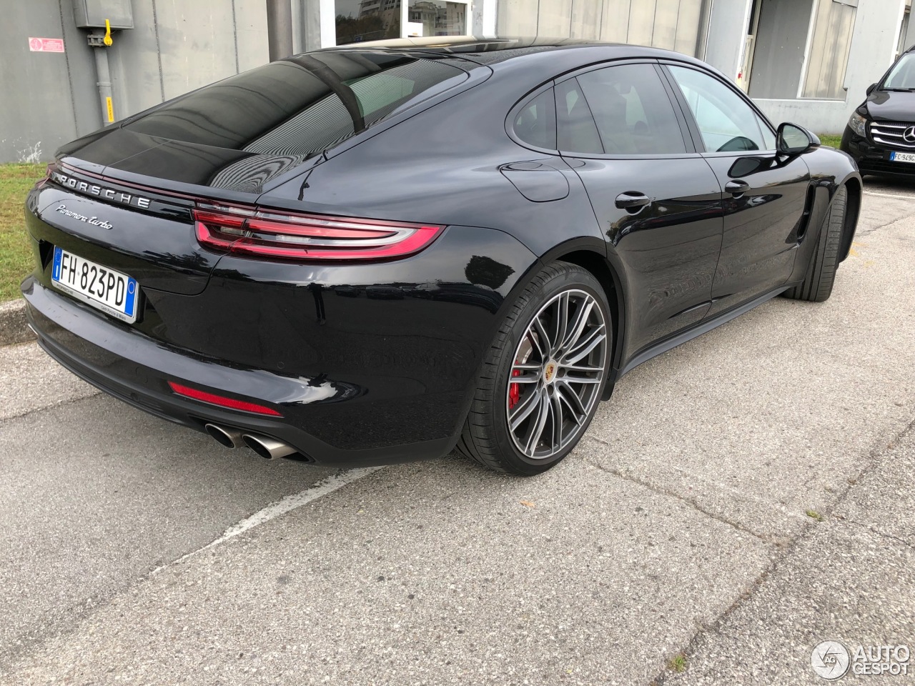 Porsche 971 Panamera Turbo