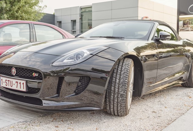 Jaguar F-TYPE S Convertible