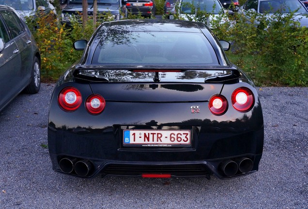 Nissan GT-R 2011