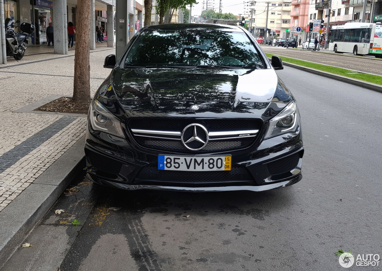 Mercedes-Benz CLA 45 AMG Shooting Brake