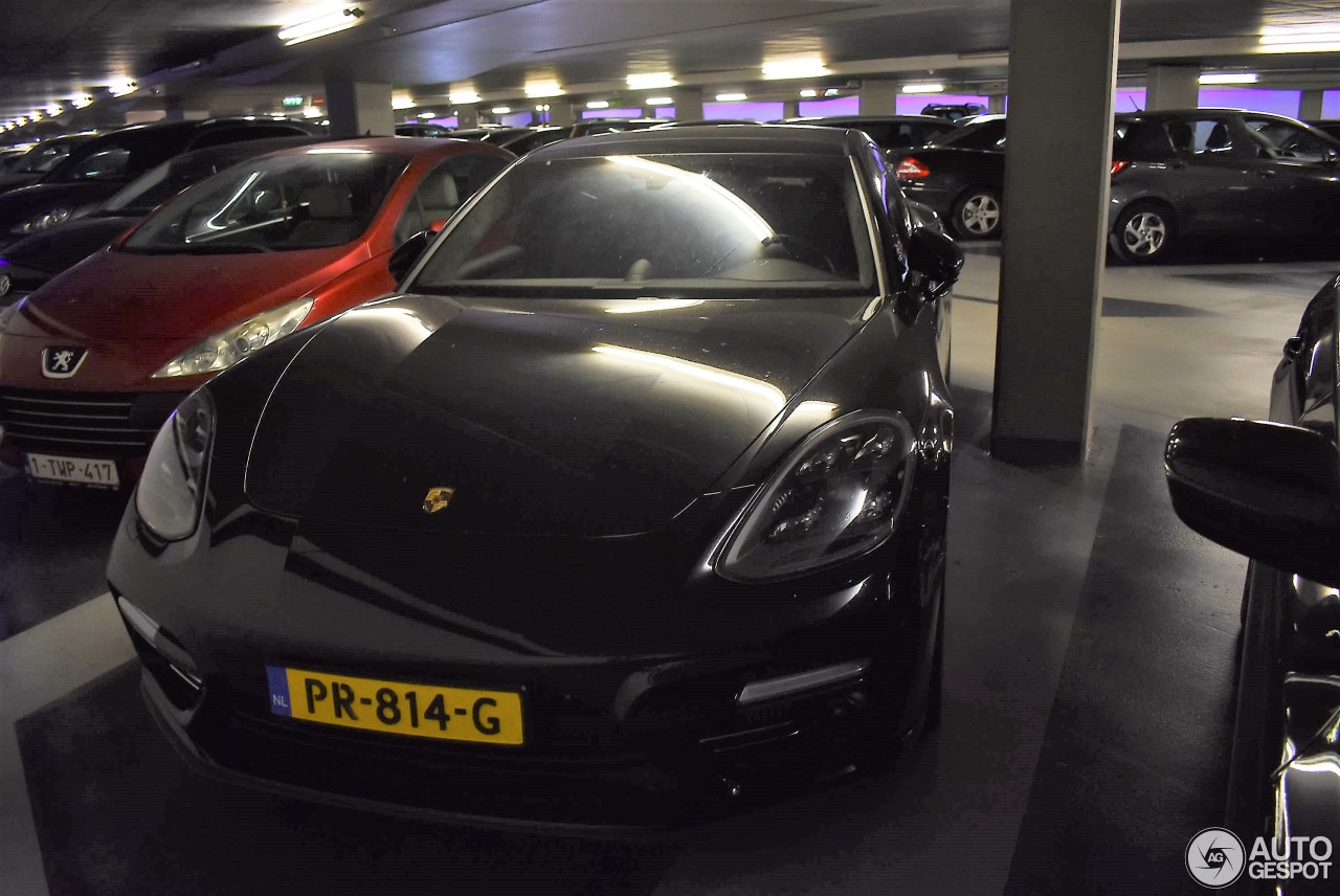 Porsche 971 Panamera Turbo S E-Hybrid Executive