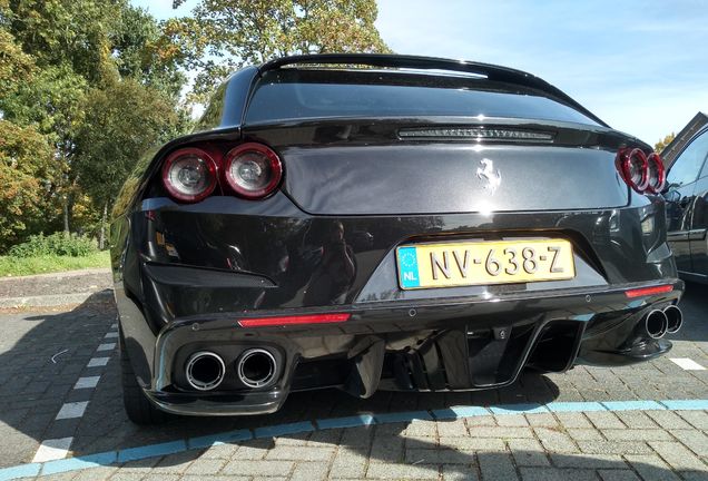 Ferrari GTC4Lusso