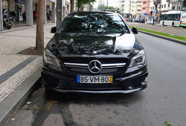 Mercedes-Benz CLA 45 AMG Shooting Brake