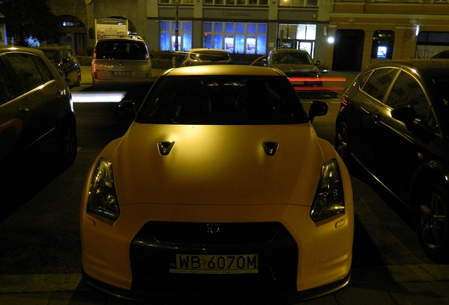 Nissan GT-R