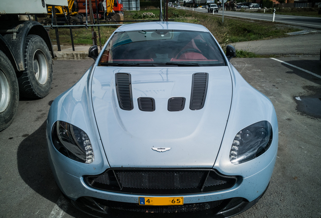 Aston Martin V12 Vantage S