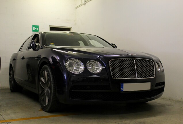 Bentley Flying Spur V8