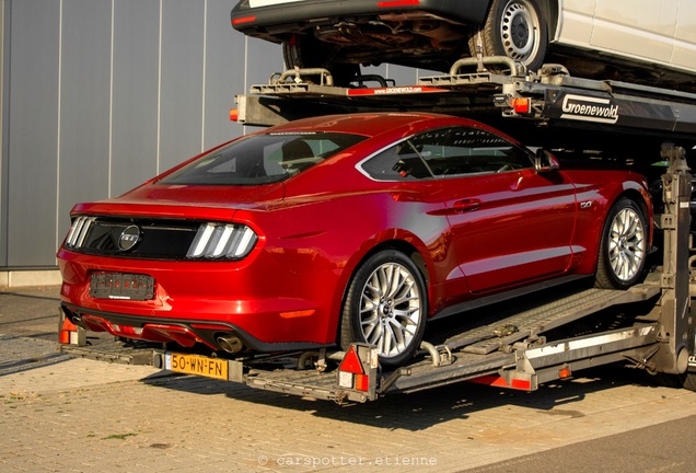 Ford Mustang GT 2015