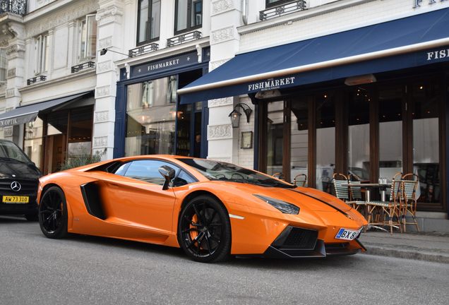 Lamborghini Aventador LP700-4