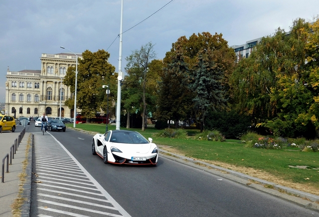 McLaren 570GT