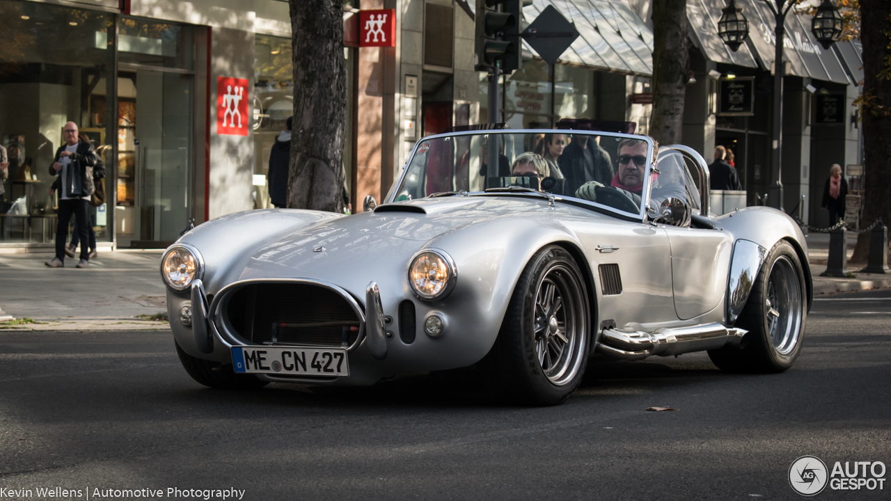 AC Cobra 427