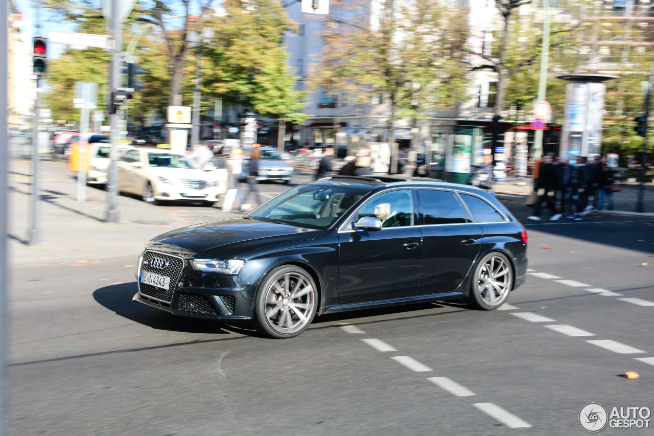 Audi RS4 Avant B8