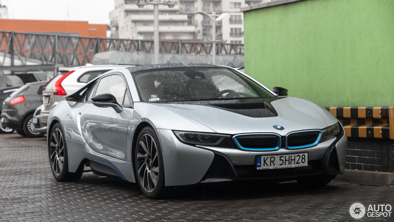 BMW i8