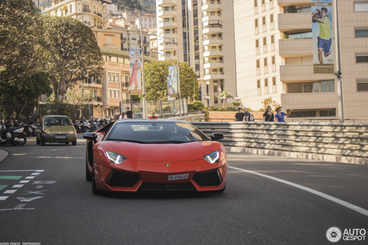 Lamborghini Aventador LP700-4