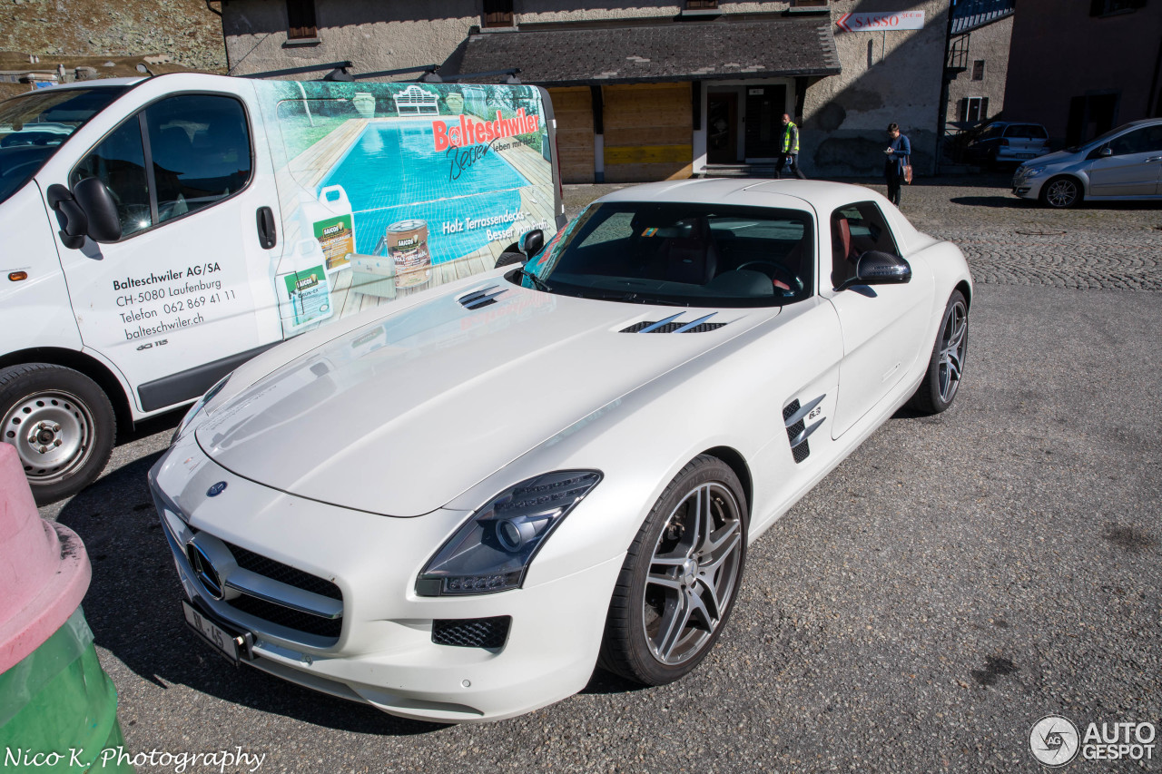 Mercedes-Benz SLS AMG