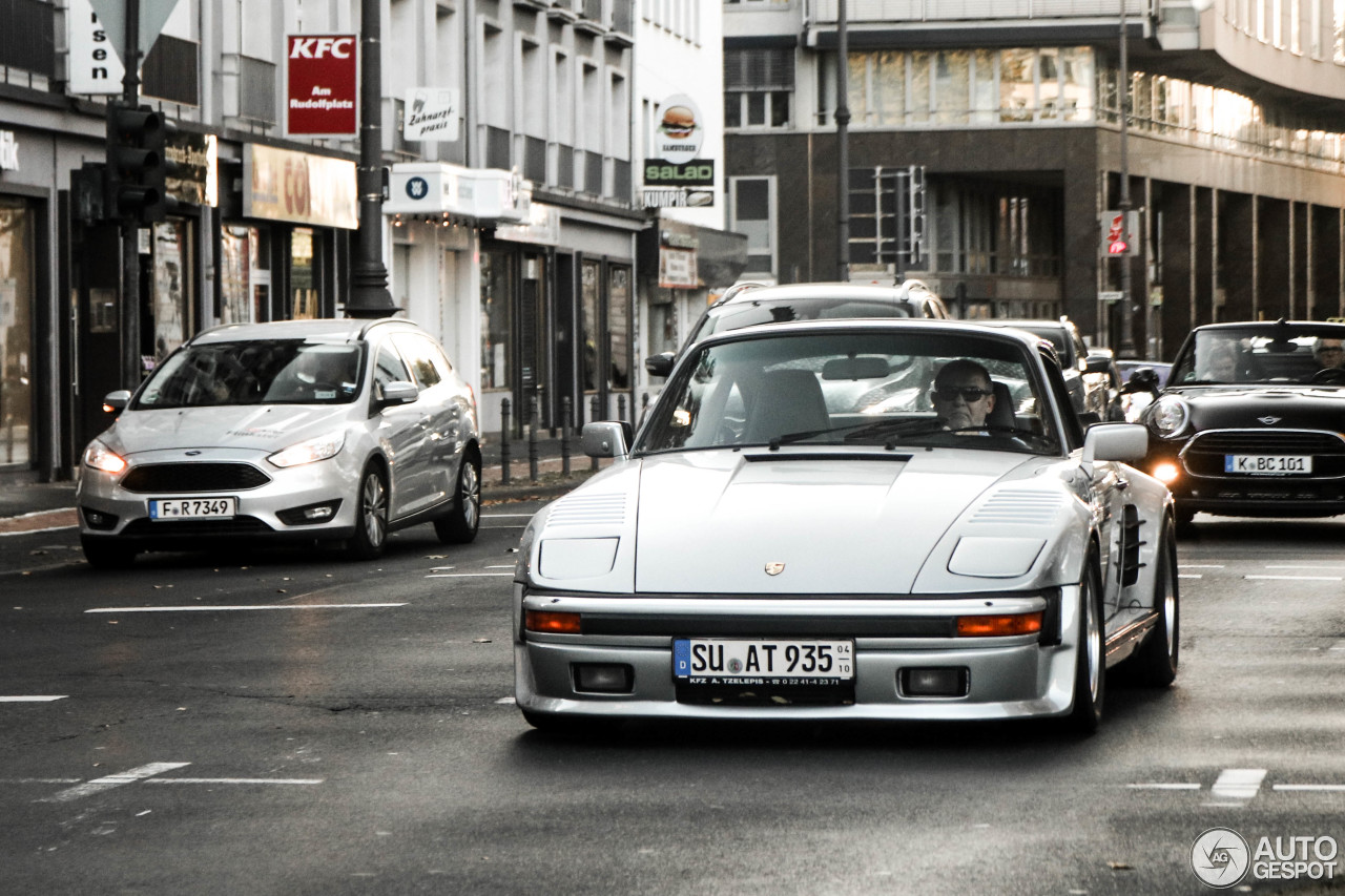 Porsche 930 Turbo Flatnose