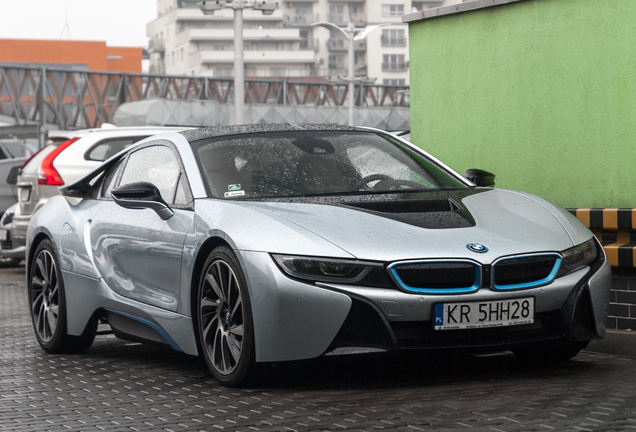 BMW i8