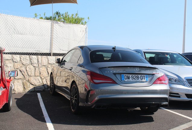 Mercedes-Benz CLA 45 AMG C117