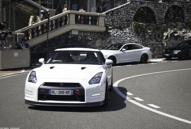 Nissan GT-R 2013