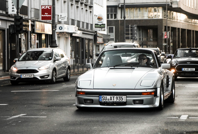 Porsche 930 Turbo Flatnose