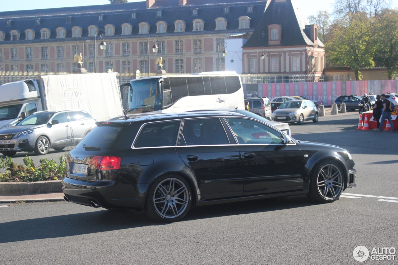 Audi RS4 Avant B7