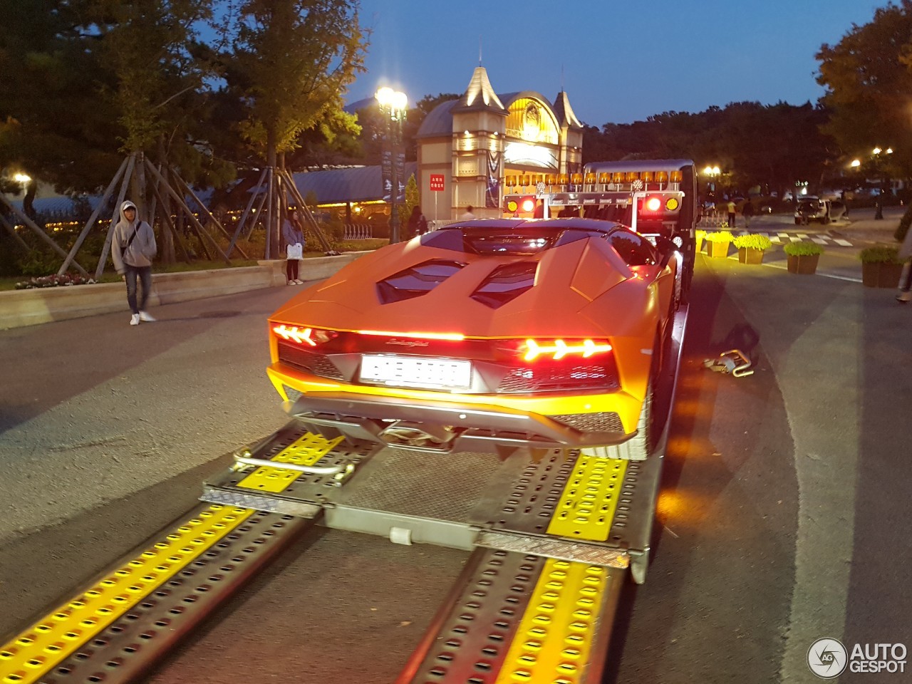 Lamborghini Aventador S LP740-4 Roadster