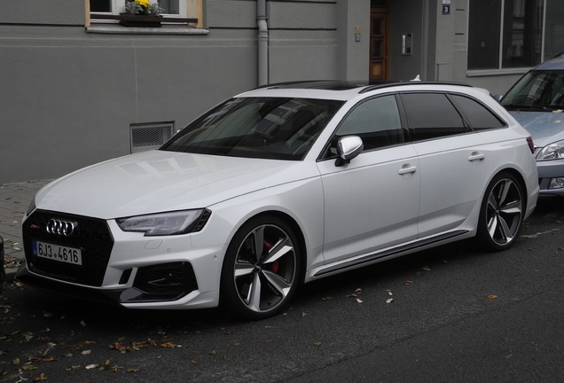 Audi RS4 Avant B9