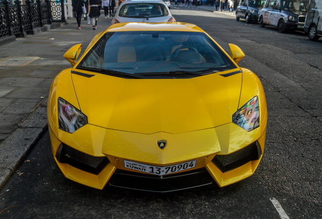 Lamborghini Aventador LP700-4