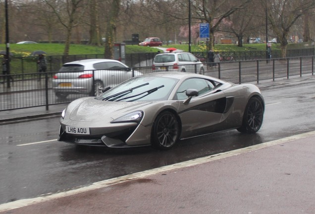 McLaren 570S