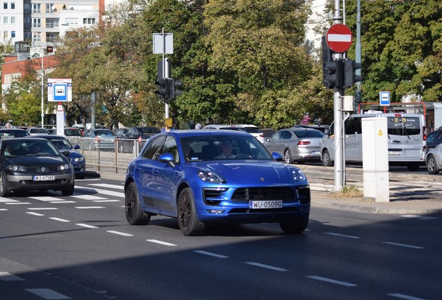 Porsche 95B Macan GTS