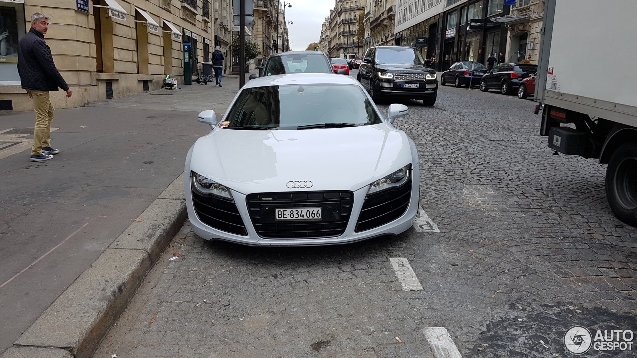 Audi R8 V10