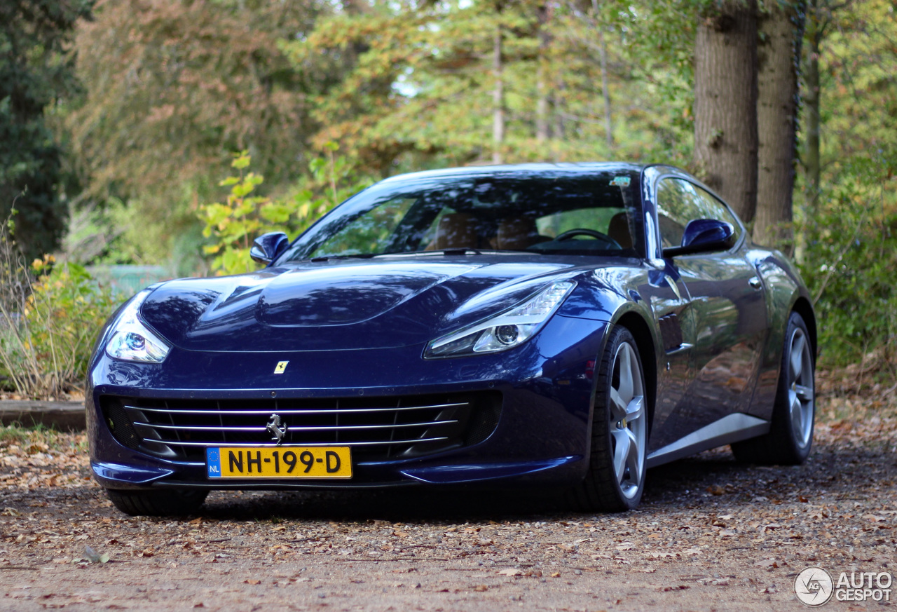 Ferrari GTC4Lusso