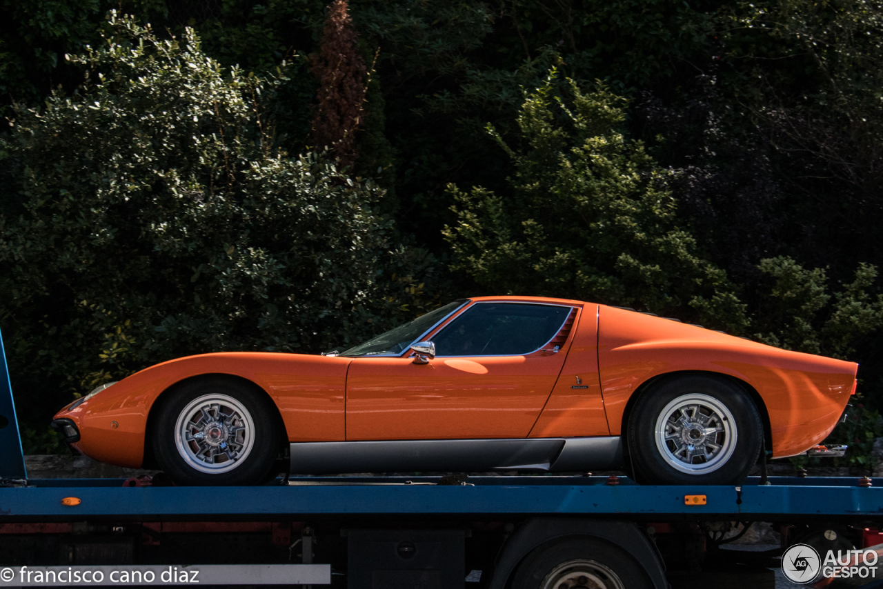 Lamborghini Miura P400 SV