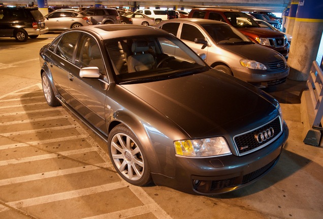 Audi RS6 Sedan C5