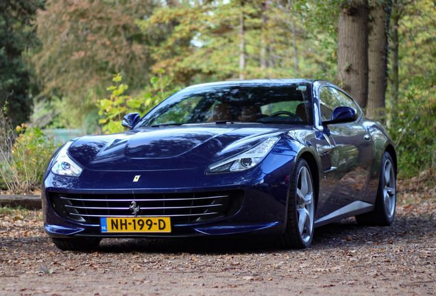 Ferrari GTC4Lusso