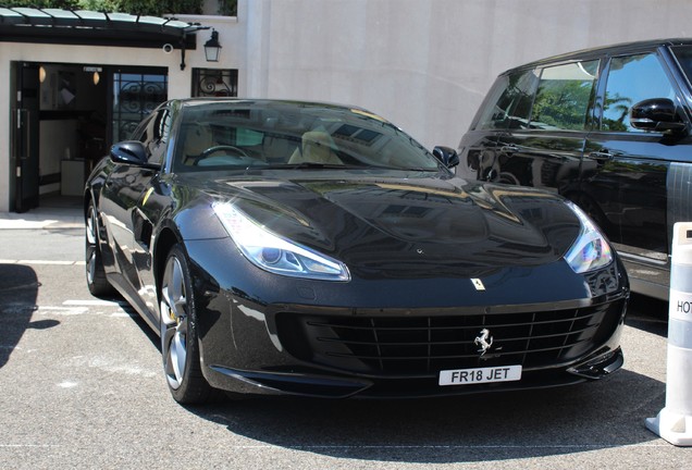 Ferrari GTC4Lusso T