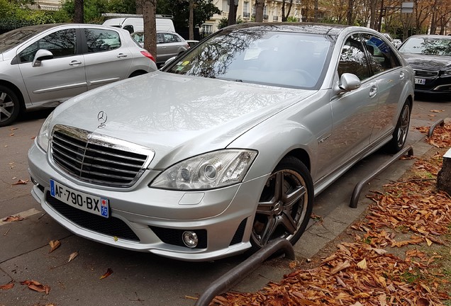 Mercedes-Benz S 65 AMG V221