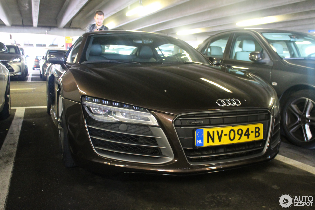 Audi R8 V10 Plus 2013