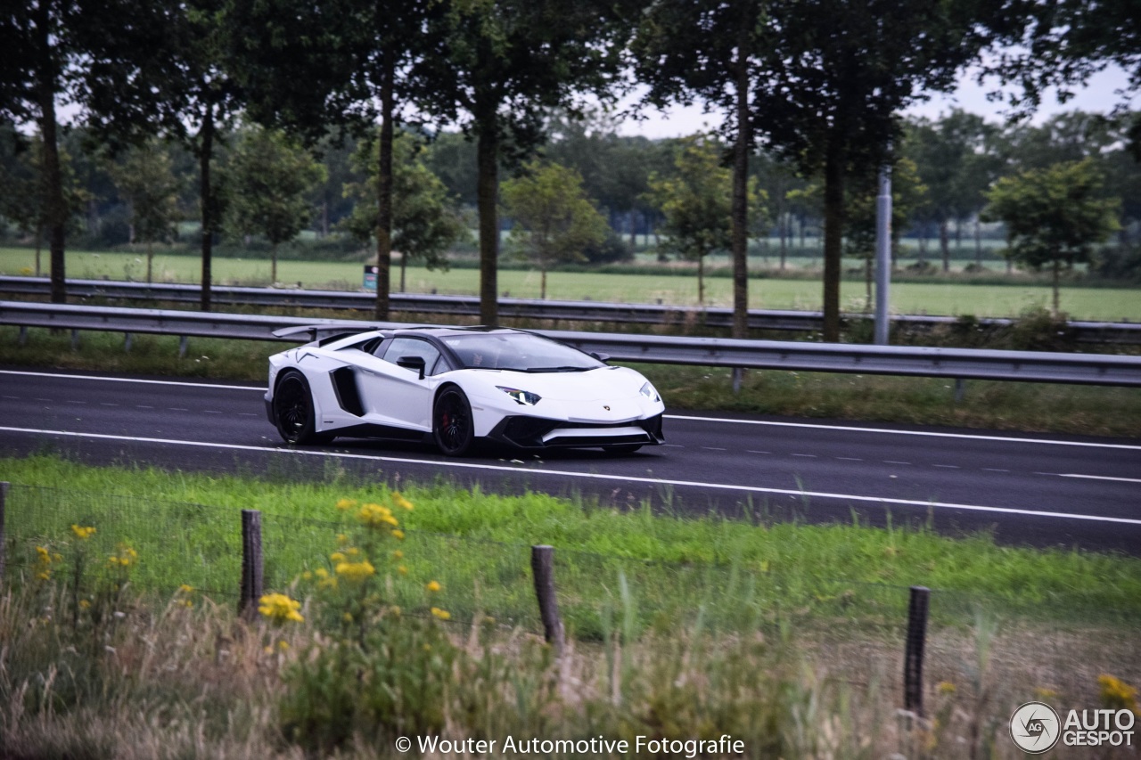 Lamborghini Aventador LP750-4 SuperVeloce Roadster