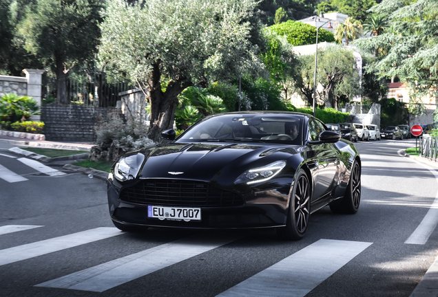 Aston Martin DB11