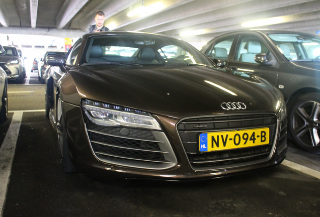 Audi R8 V10 Plus 2013