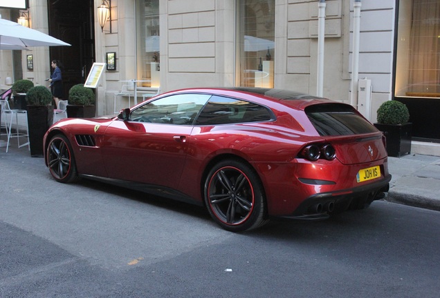 Ferrari GTC4Lusso