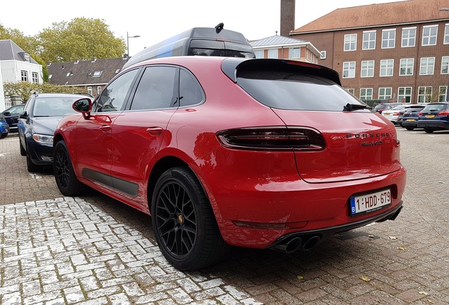 Porsche 95B Macan GTS