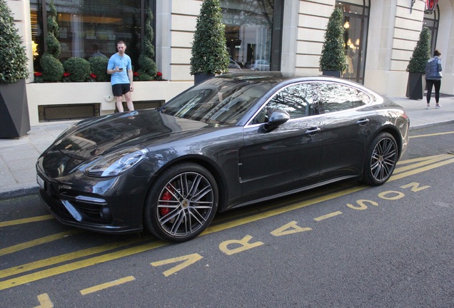 Porsche 971 Panamera Turbo