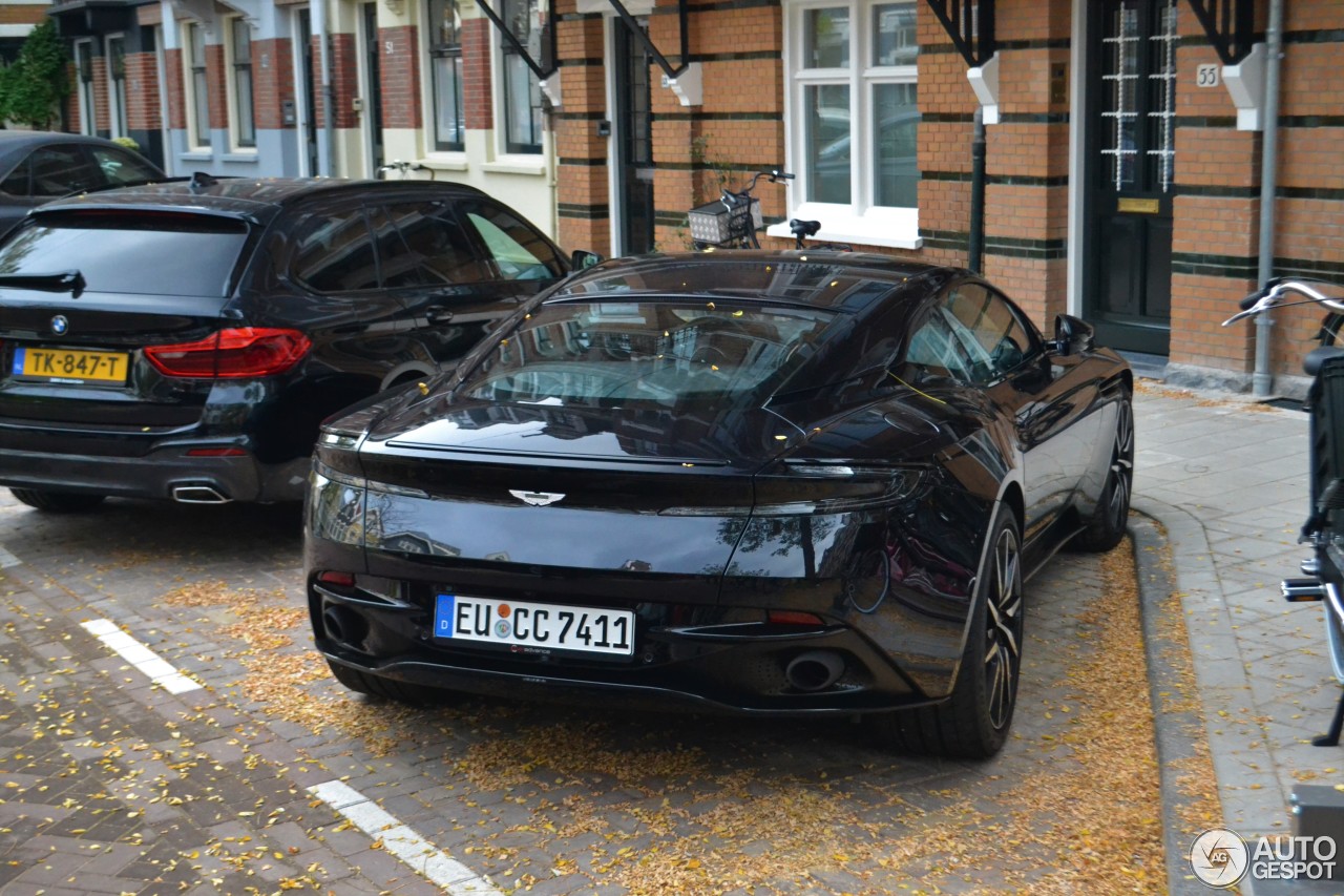 Aston Martin DB11