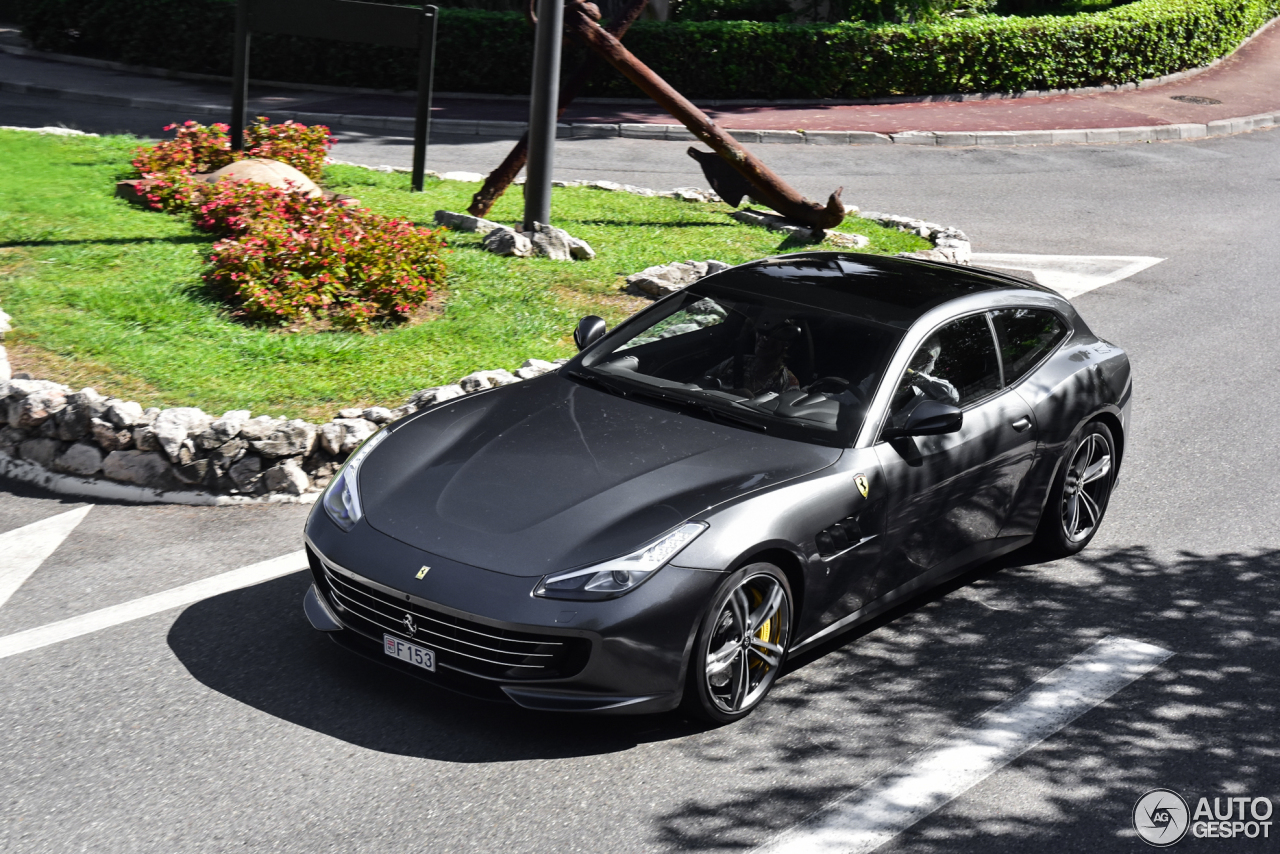 Ferrari GTC4Lusso