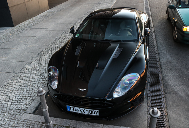 Aston Martin DBS Carbon Black Edition