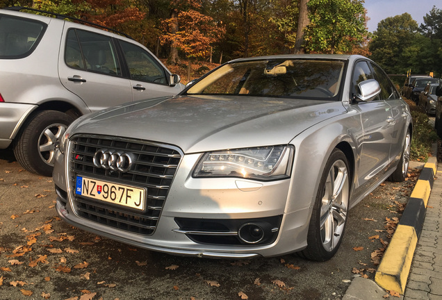 Audi S8 D4