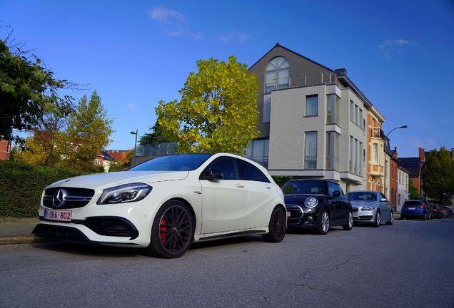 Mercedes-AMG A 45 W176 2015